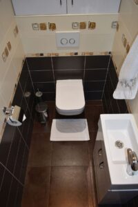 Wc 2